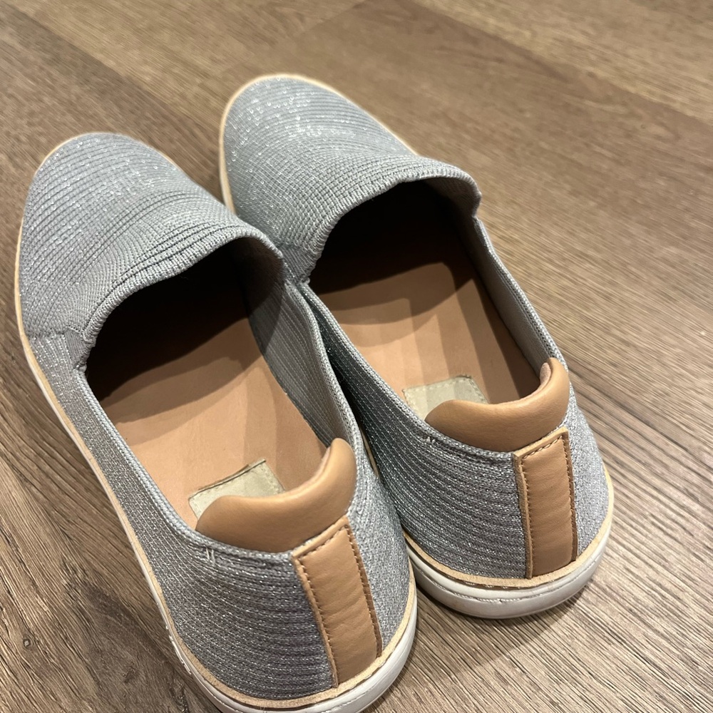 UGG Woman Sammy Slip Shoe - Silver Knit US9 - Picture 6 of 8